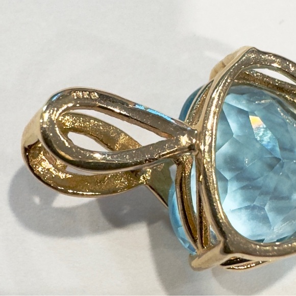 14K Gold Swiss Blue Topaz Heart Pendant: Diamond Accent Filigree - Picture 10 of 12